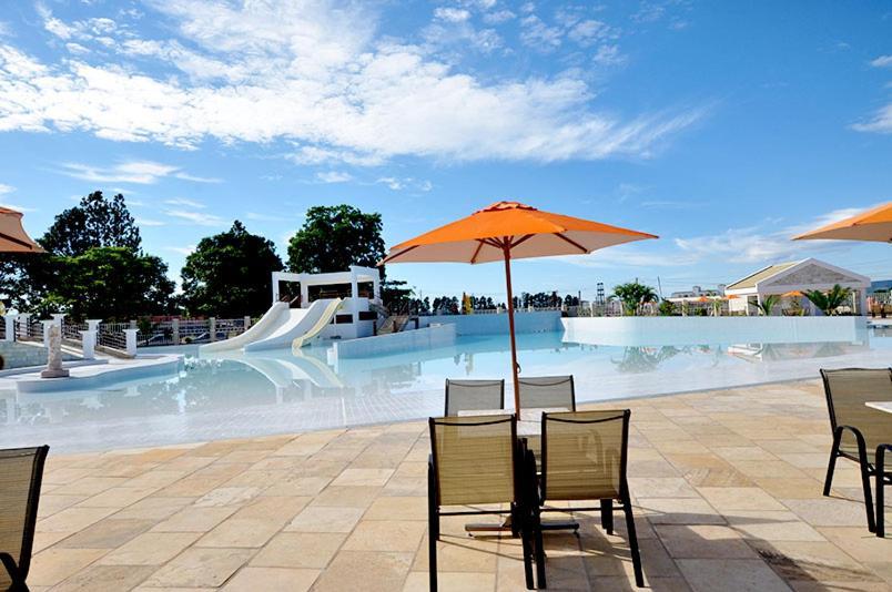Thermas Lacqua Diroma Com Piscina De Ondas Gratis 24Horas Caldas Novas Exterior photo