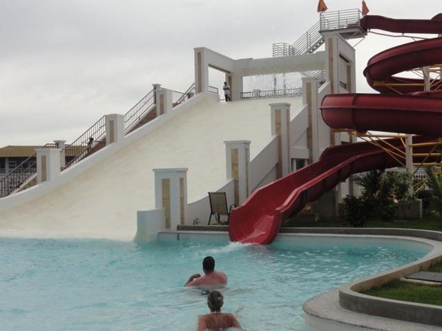 Thermas Lacqua Diroma Com Piscina De Ondas Gratis 24Horas Caldas Novas Exterior photo